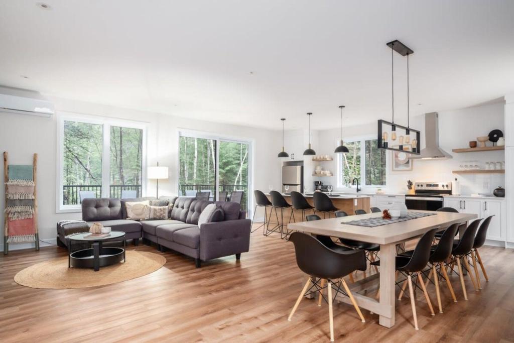 Nature & lake access Tremblant, Saint-Rémi-dʼAmherst