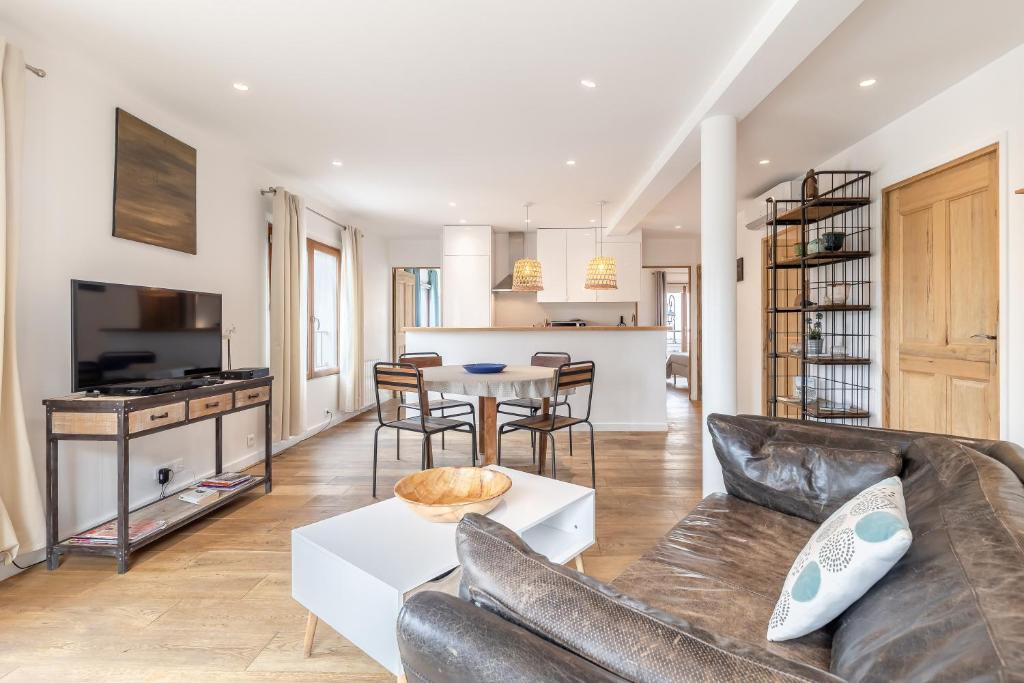 Raisin- appartement familial donnant sur la Sorgue 전경