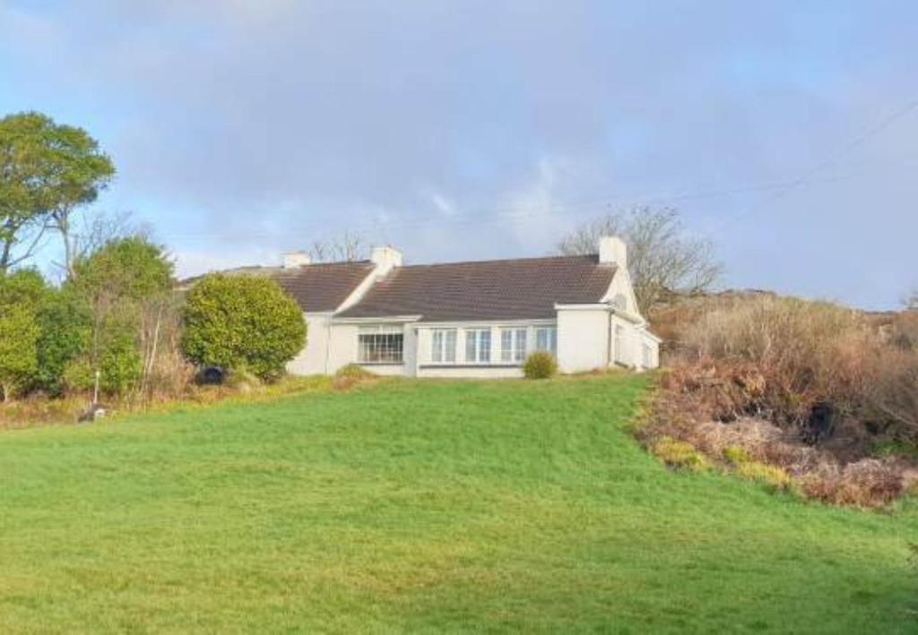 Cushatrough Claddaghduff, Claddaghduff