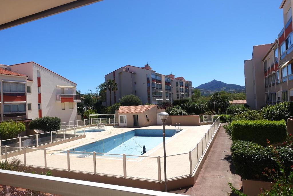 Appartement terrasse , vue sur piscine Montagne !! Incroyable ! - 2