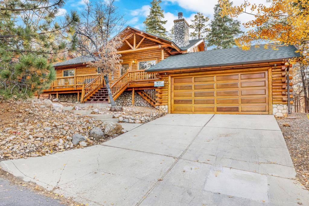 Crescenta pines log cabin #2346, Big Bear Lake