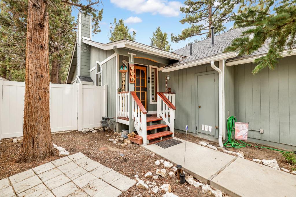 Beardise #2329, Big Bear City