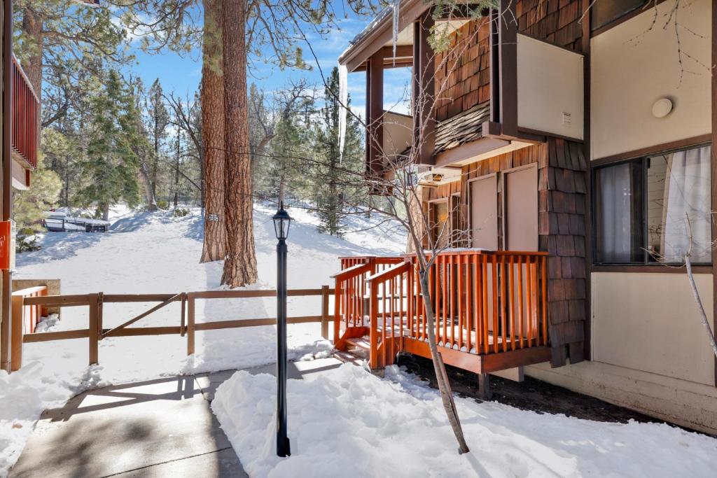 Smith chalet at snow summit #2278, Big Bear Lake