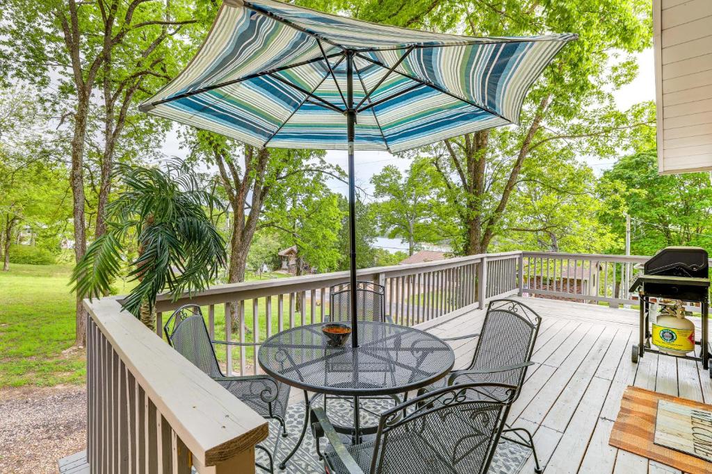 Deck and Table Rock Lake View Shell Knob Escape!, Shell Knob