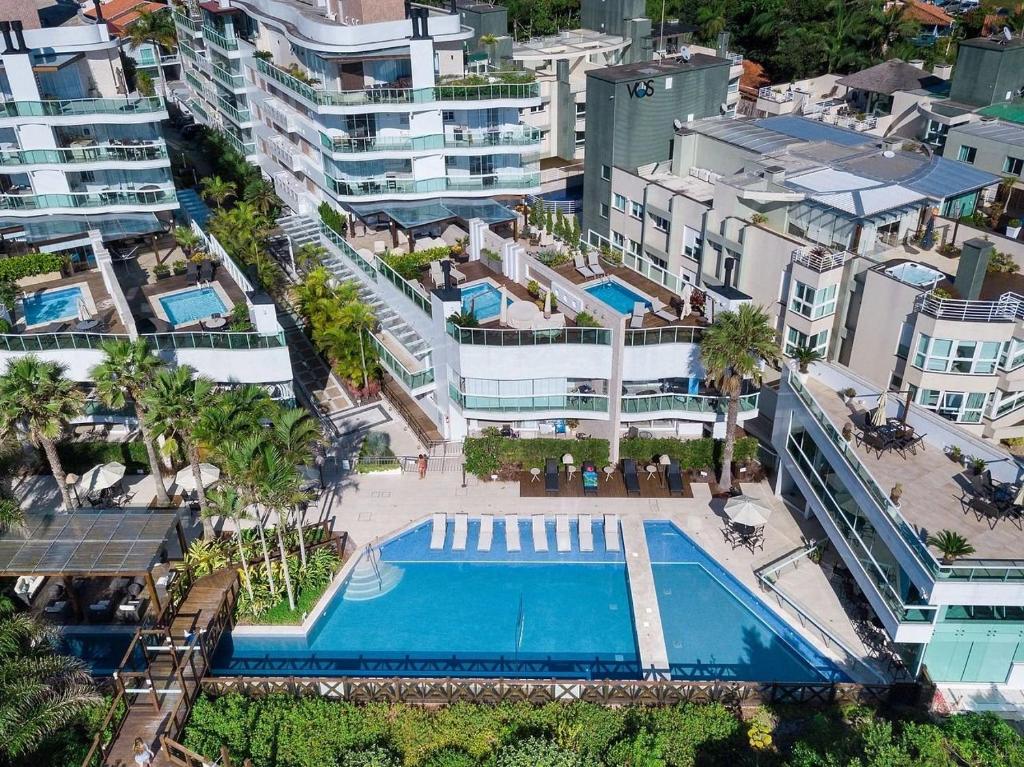 Varandas do Atlântico 01B - Excelente apartamento em condomínio de luxo a beira mar - Piscina climatizada - Academia - (Consultar serviços de roupas de cama e banho), Bombas