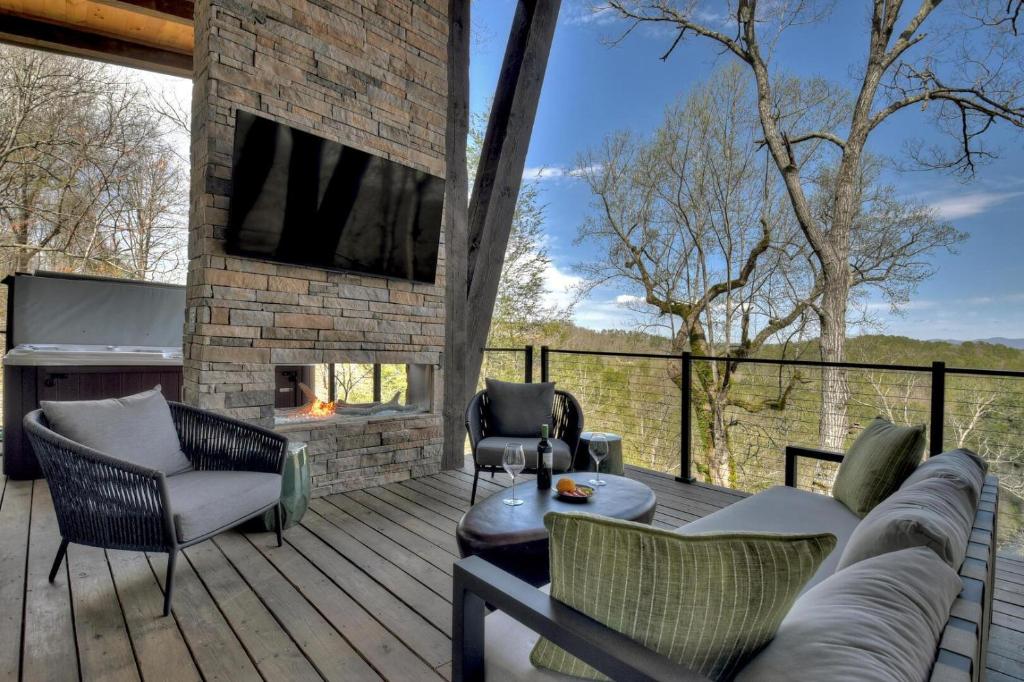 Majestic Treehouse, Ellijay