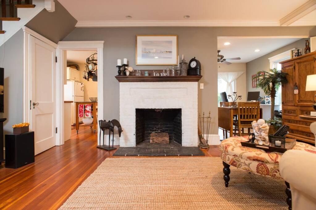 Jersey St Lovely, Marblehead