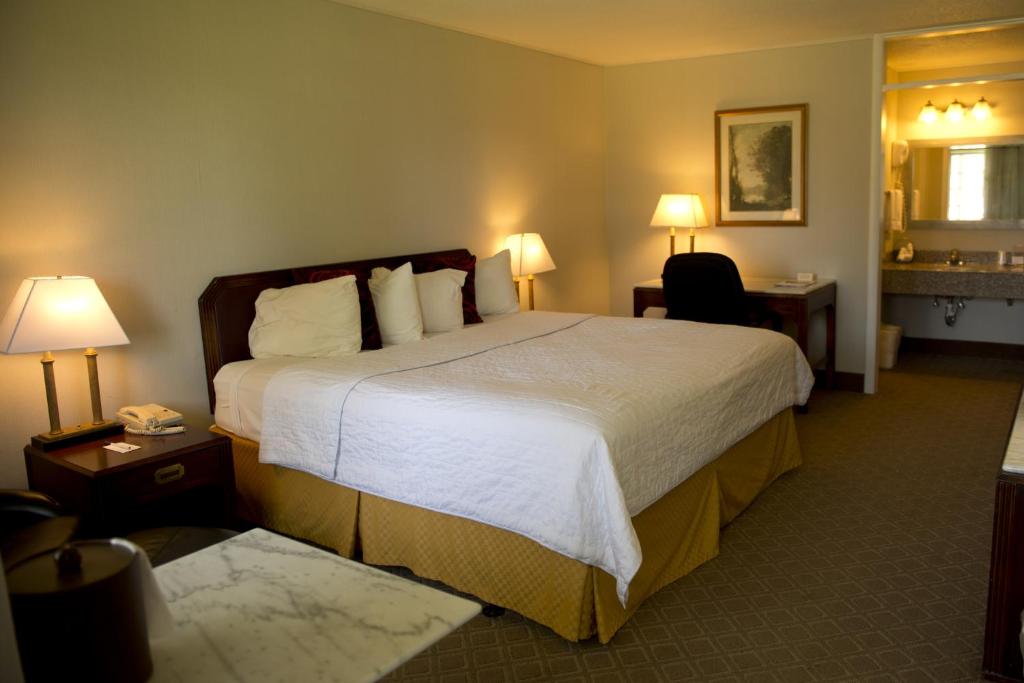 Travelodge by Wyndham Ogallala photo