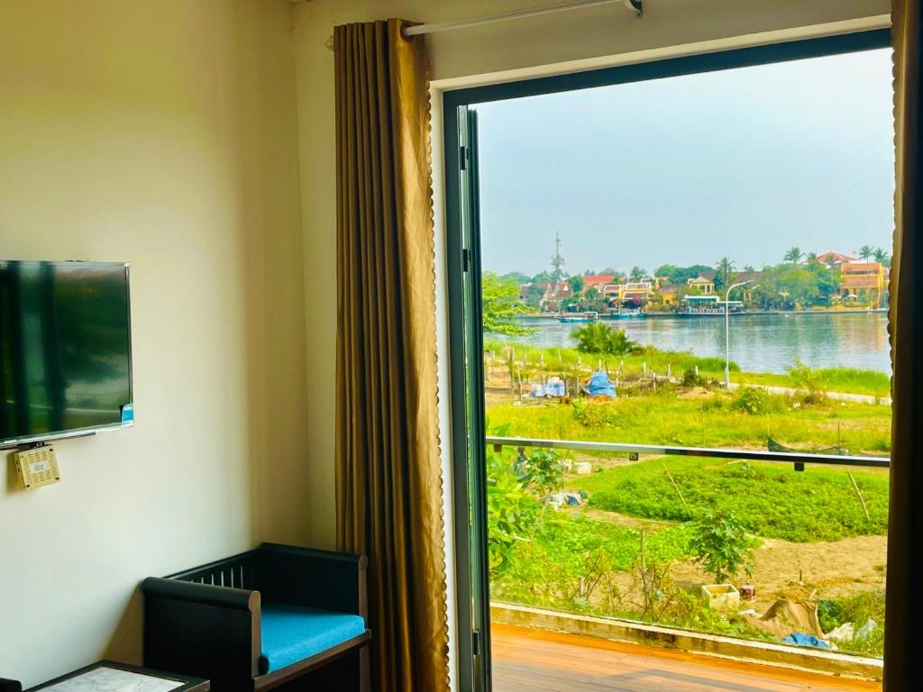 Thuong Da Riverside Homestay
