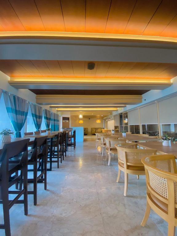 Restaurant, Copacabana Apartment Hotel in Pasay City