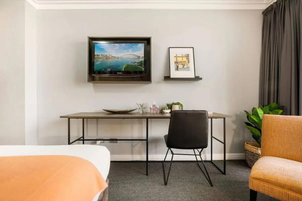 KozyGuru | Sydney CBD | Haymarket 2 Bed Studio, Sydney
