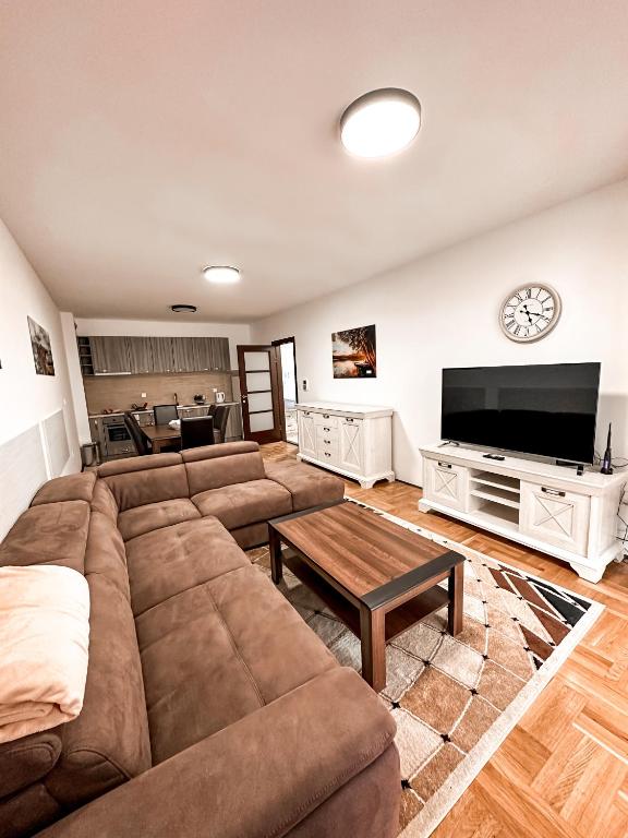 AvR Garden Budva, Budva