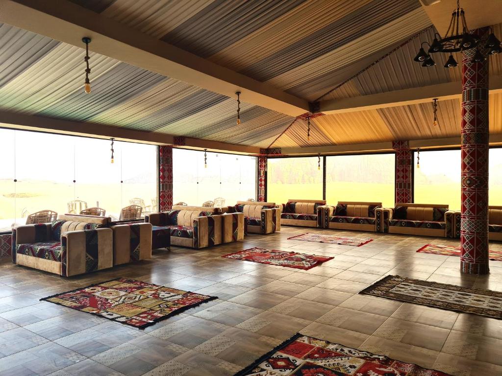 wadi Rum camps 