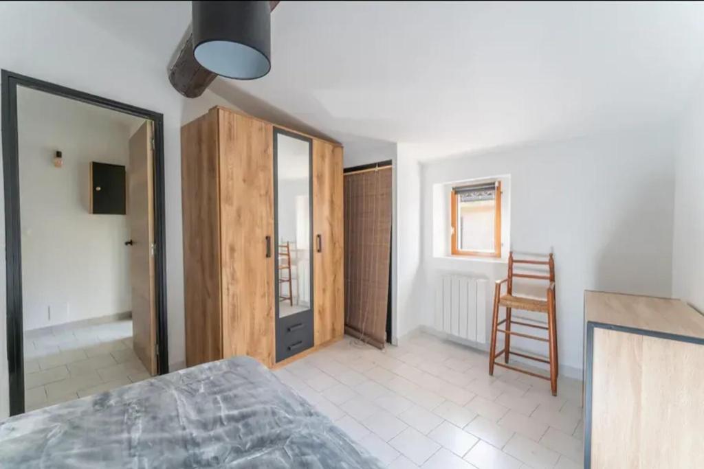 Appartement moderne à L'Isle-sur-la-Sorgue, 50 m² avec parking. - 5