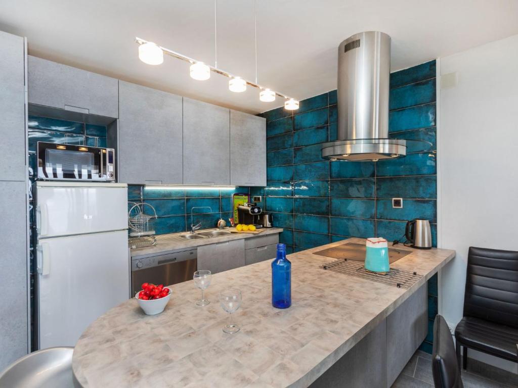 Apartment Jaume II-3 by Interhome - 5