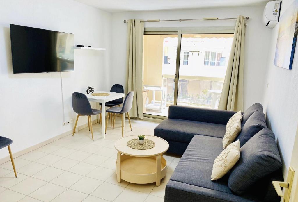 Square central, Juan-les-Pins