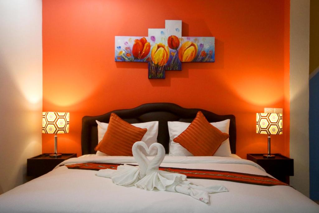 Tulip Inn, Pláž Patong