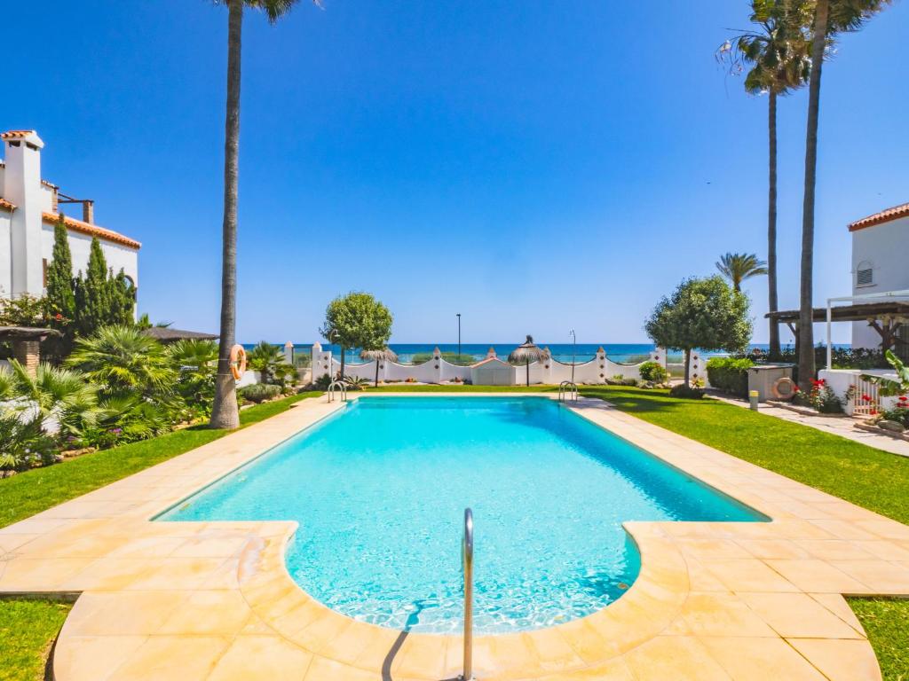 Cubo's Beachfront Marina de Casares House - 3