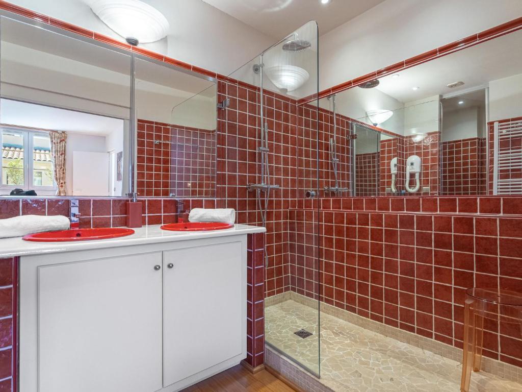 Apartment Boulevard Louis Blanc-2 by Interhome - 4