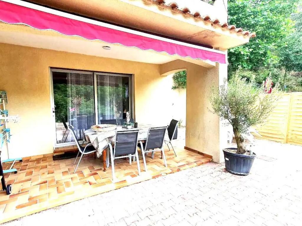 Gite au Rocher, Chassiers