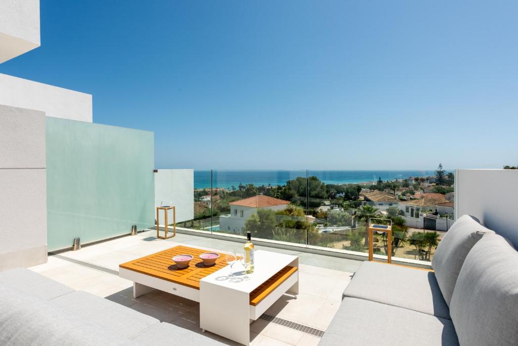 Pure South II 2447, Manilva