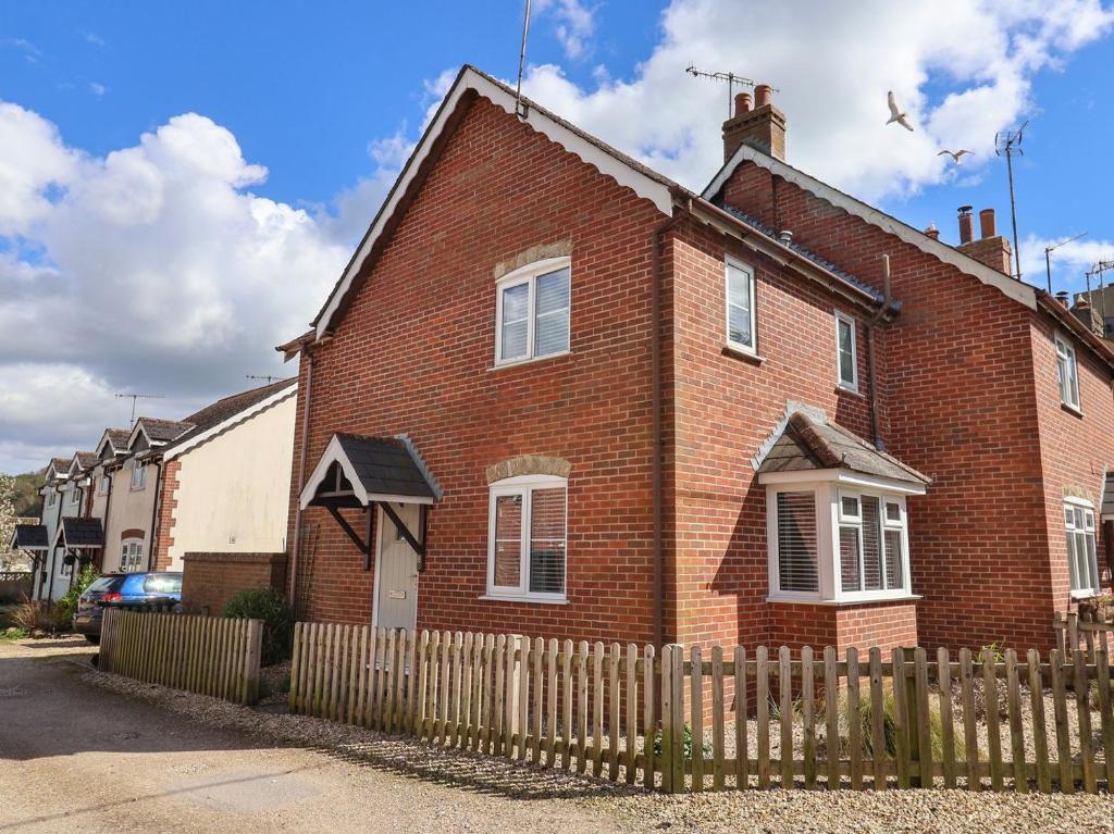 8 Biddlecombe Orchard, Bridport