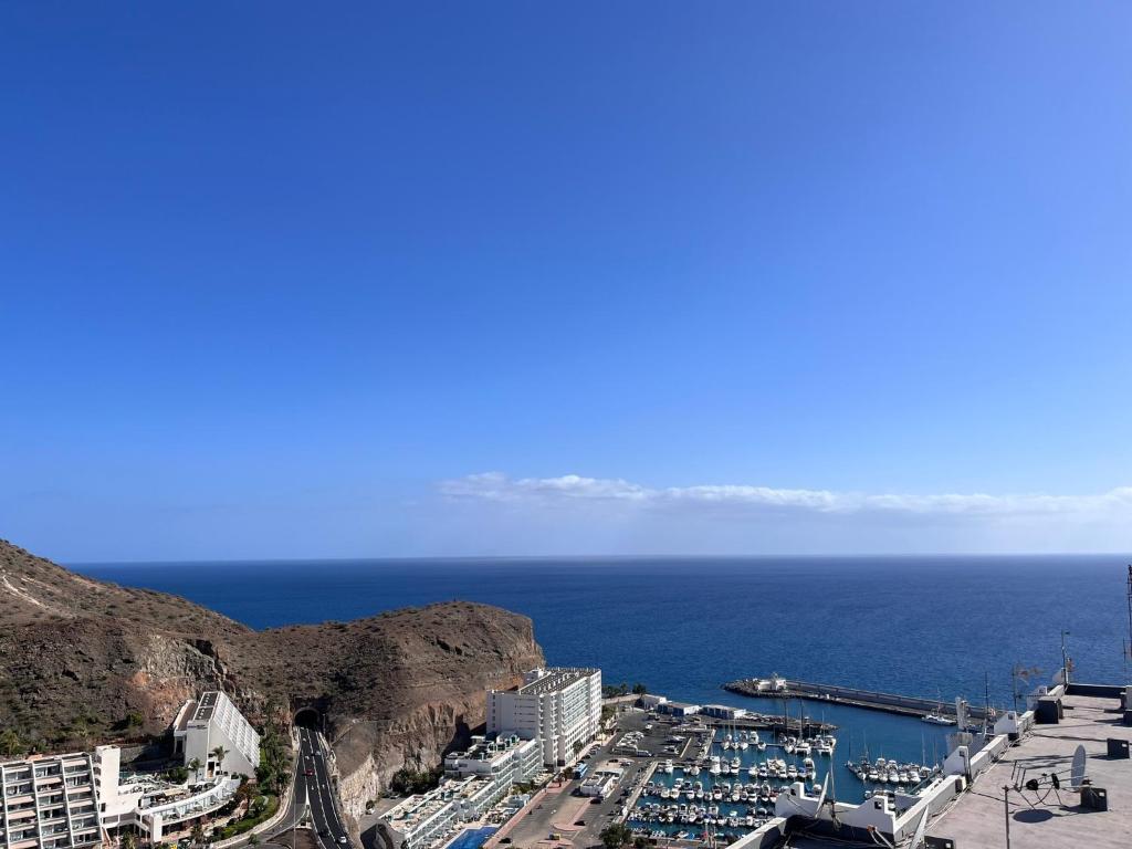 Corona Amarilla Ocean View by Alquiler de Súeño, Puerto Rico de Gran Canaria
