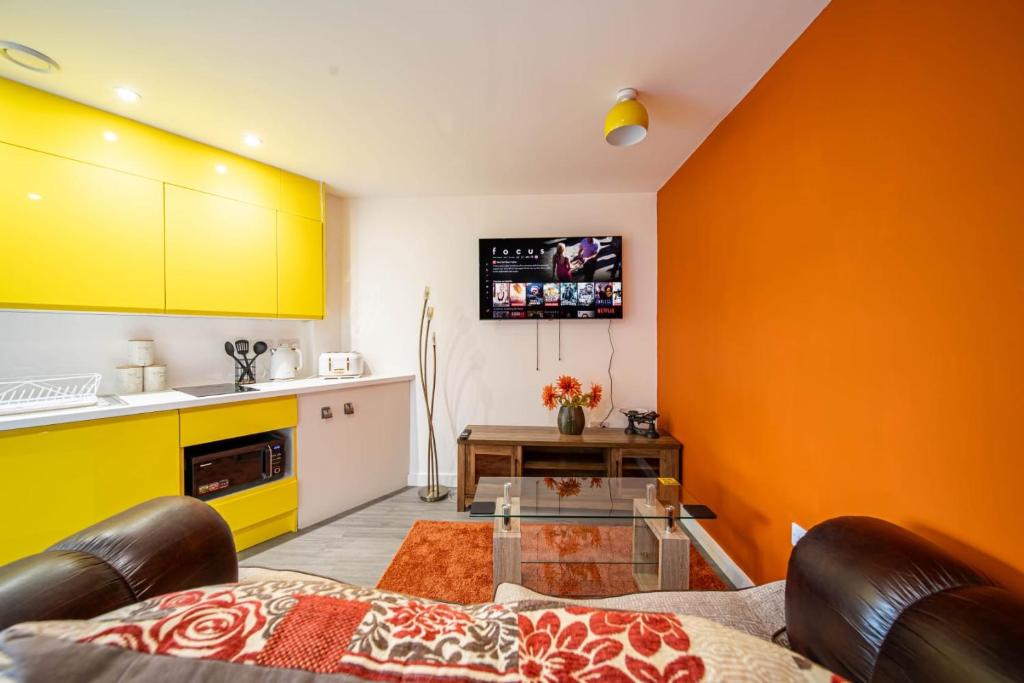Corner studio apartment in Sheffield, Sheffield
