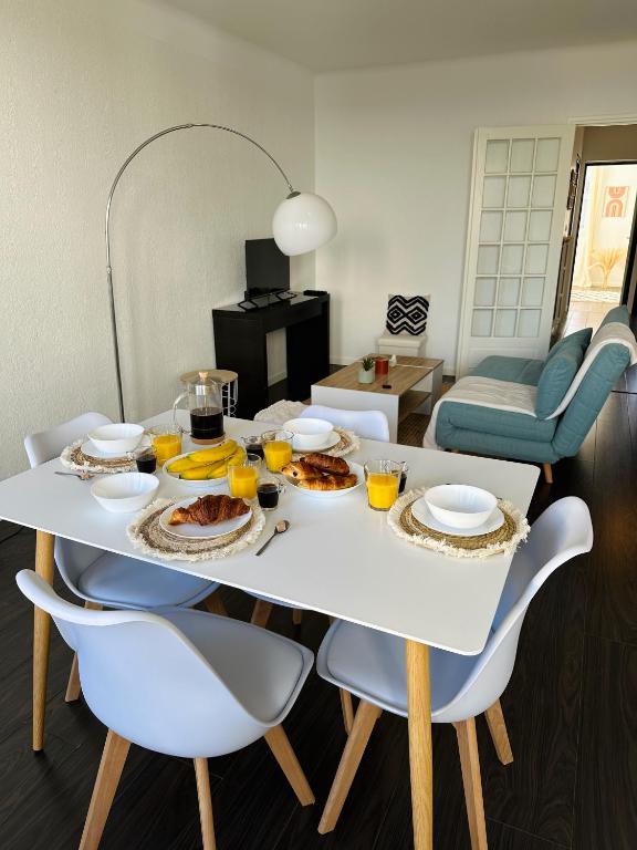 T2 60m2, Centre Ville, Parking Gratuit, Terrasse, Proche Tram, à seulement 15mn des Plages - 4