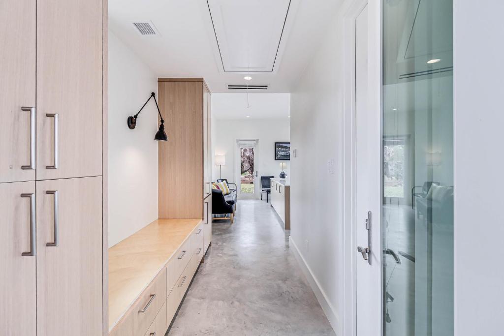 The Cape 6031RPD, Rockport