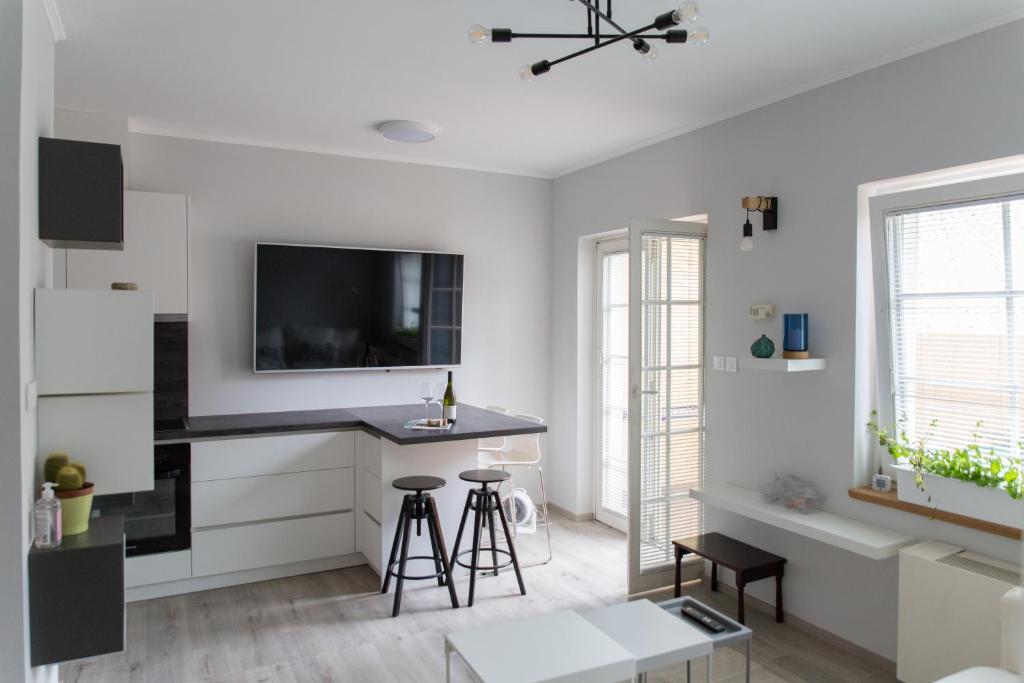 Bled Center modern apartment with big balcony, Bled