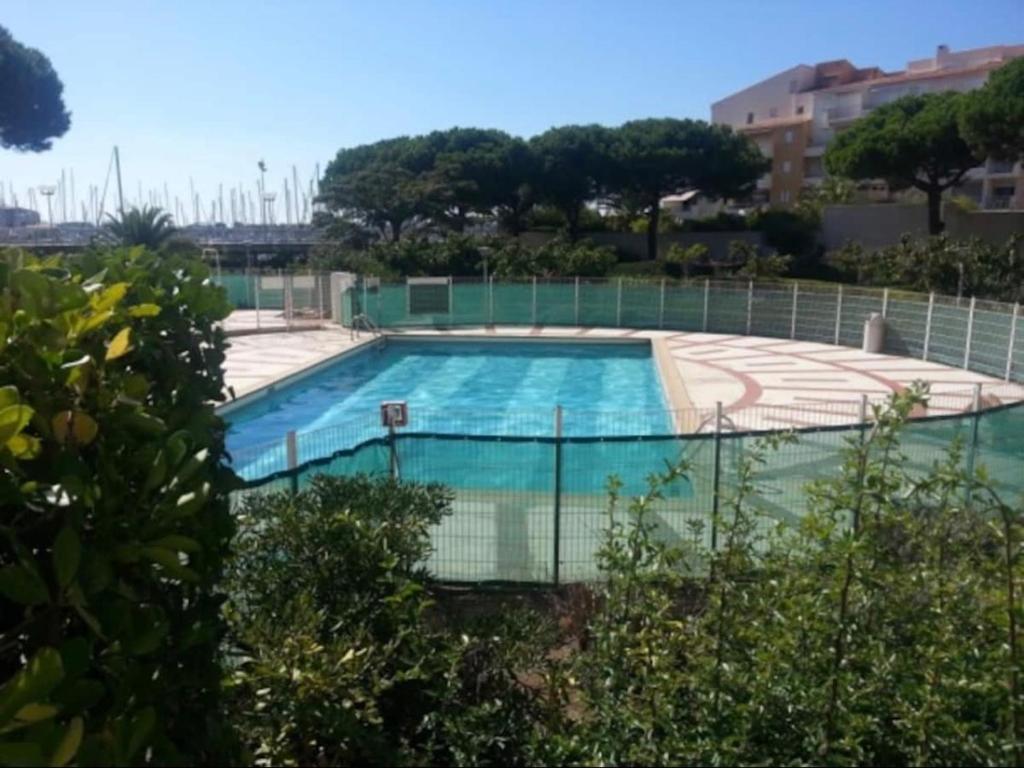 Studio - piscine, proche de la plage et du port, Cap d'Agde