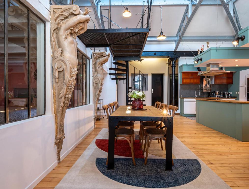 Loft Eiffel unique et atypique, au coeur de ville - 3