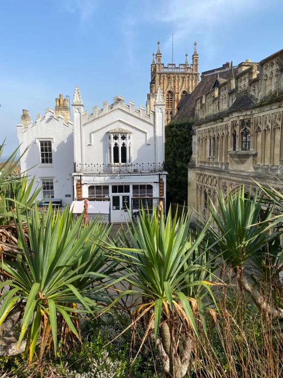 The Cafe Apartment, Great Malvern