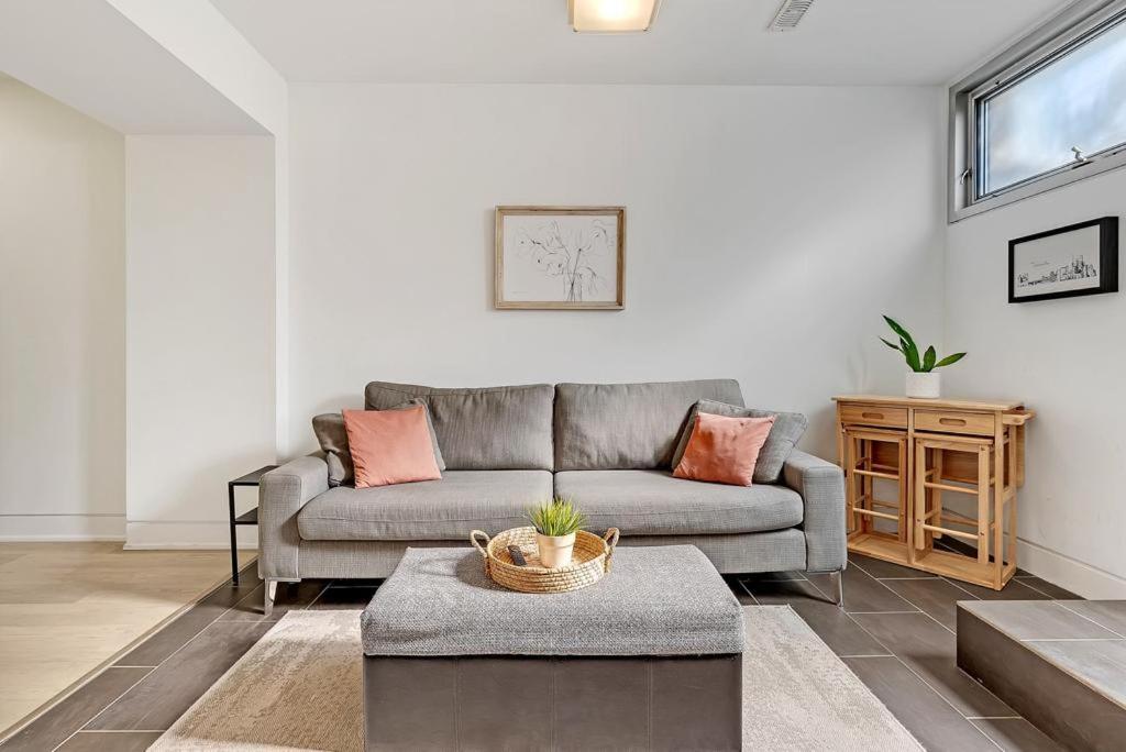 Suite in the heart of downtown Toronto, Toronto