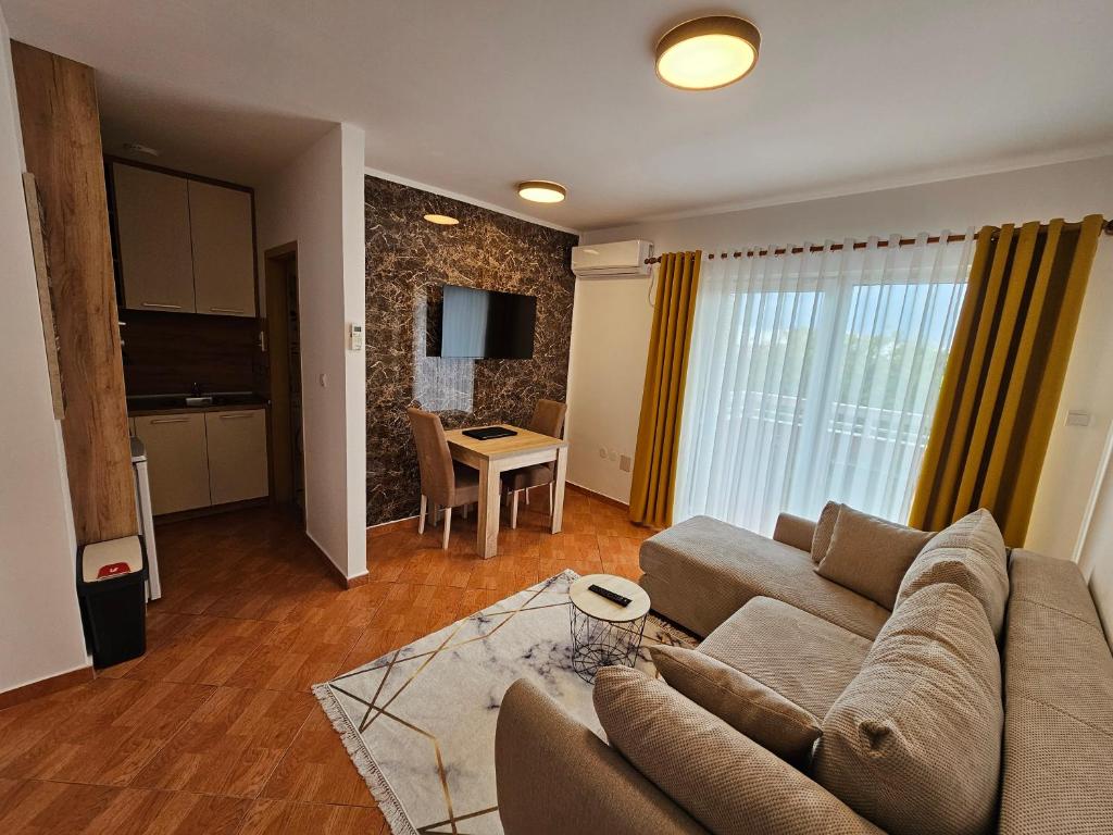 Dom M Apartments - 1