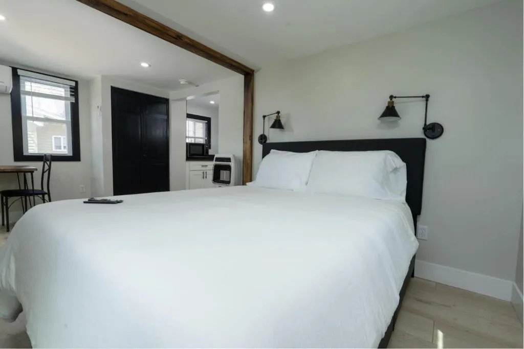 Cozy Cabin in a Rural setting-14, hotel in Peterborough