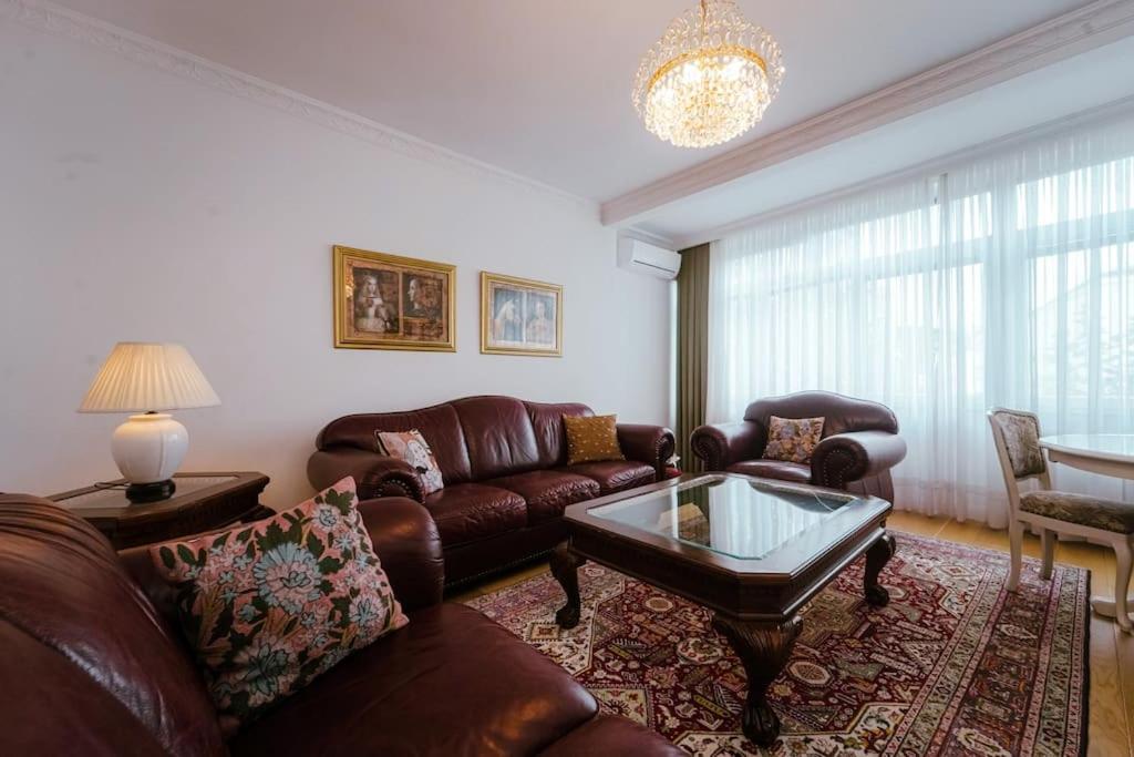 Engadin Spacious and Central 2BDR, Sarajevo