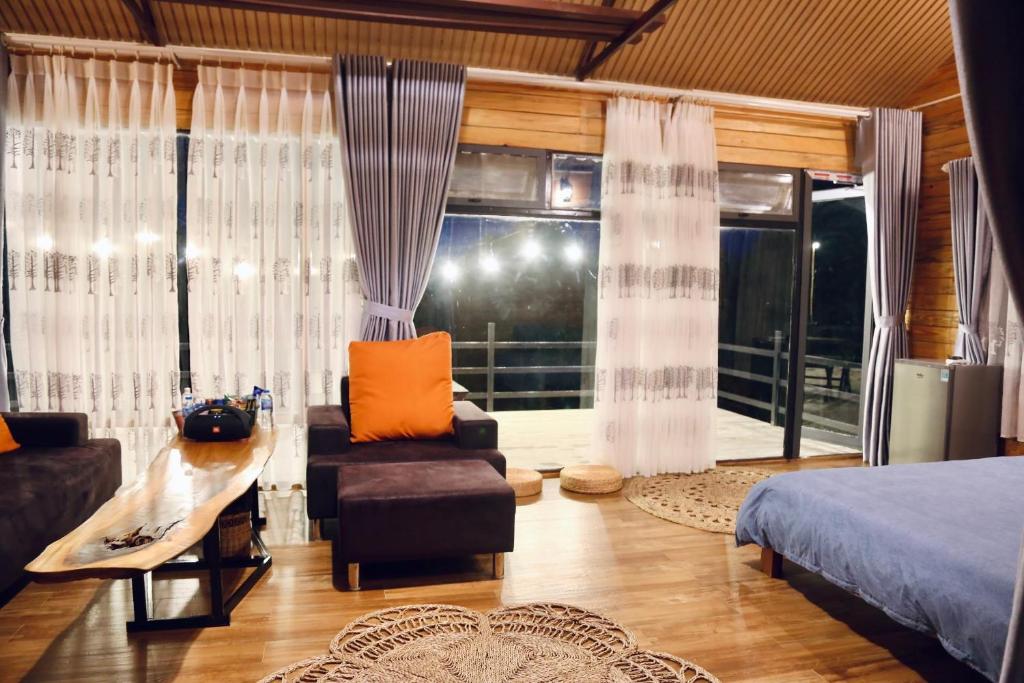 JE T'AIME VILLA - Khu nghi duong nha vuon nam giua thien nhien bao la hoa co