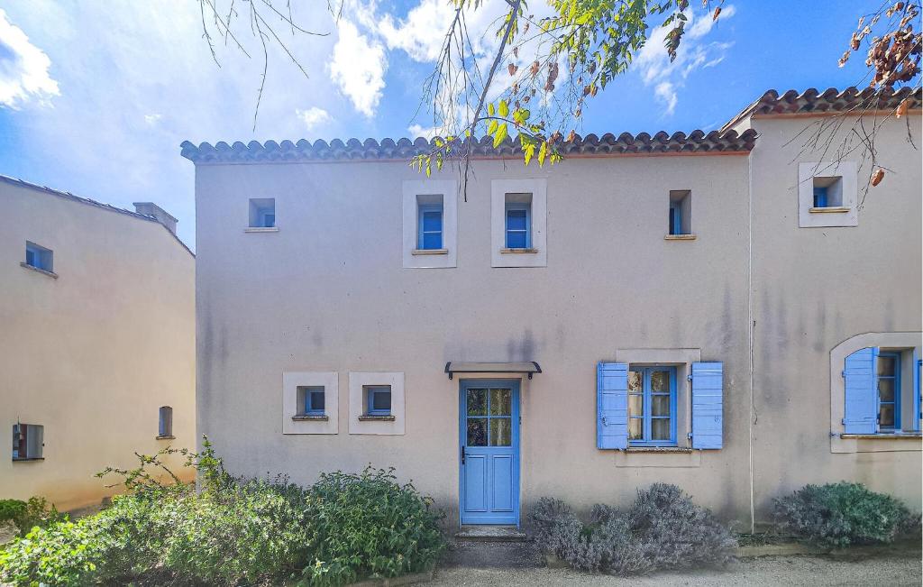 Maison In Saintlaurentdelacabrerisse avec Wifi Holiday home in