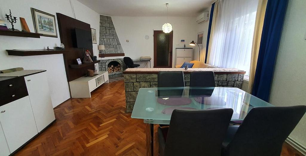 Apartman Ksenija, Ðakovo