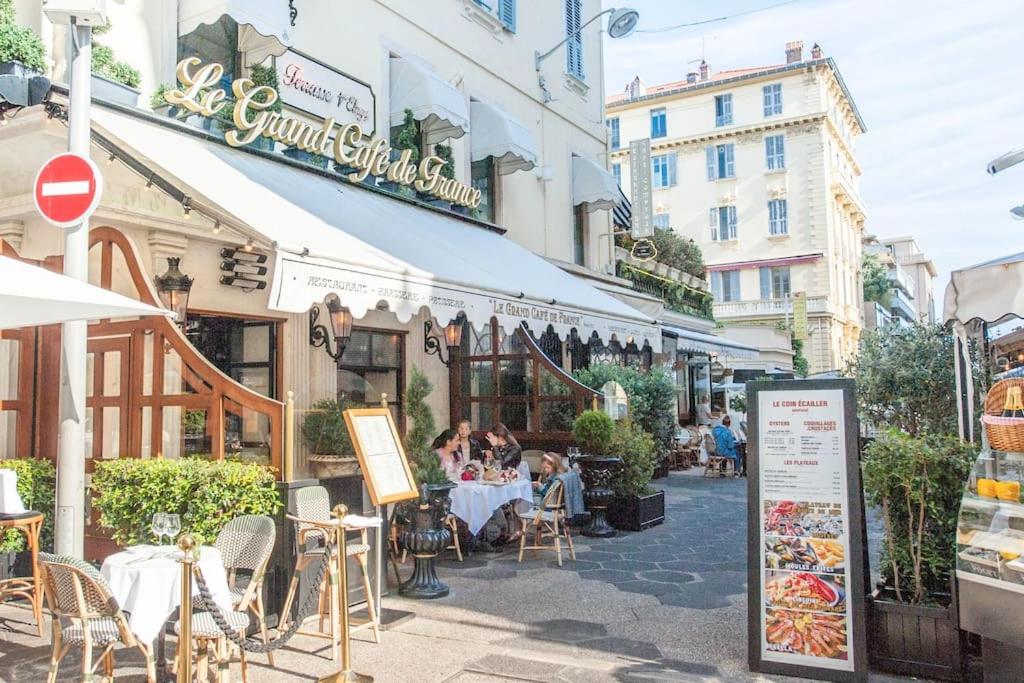 50 meters from the beach ! Best location in Nice - 2