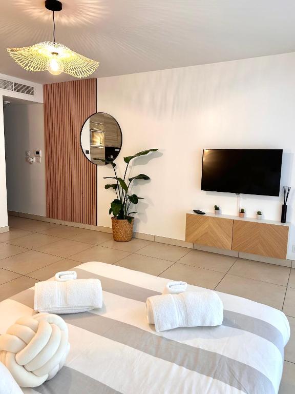 Studio NEUF - PORTES DE MONACO - Confort - Wifi - Clim - 4