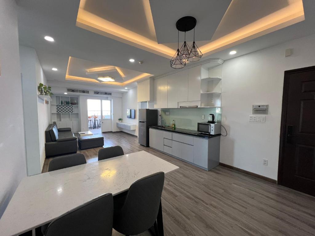 CONVENIENT APARTMENT