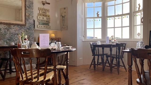 Whitecliff Guest House photo 5