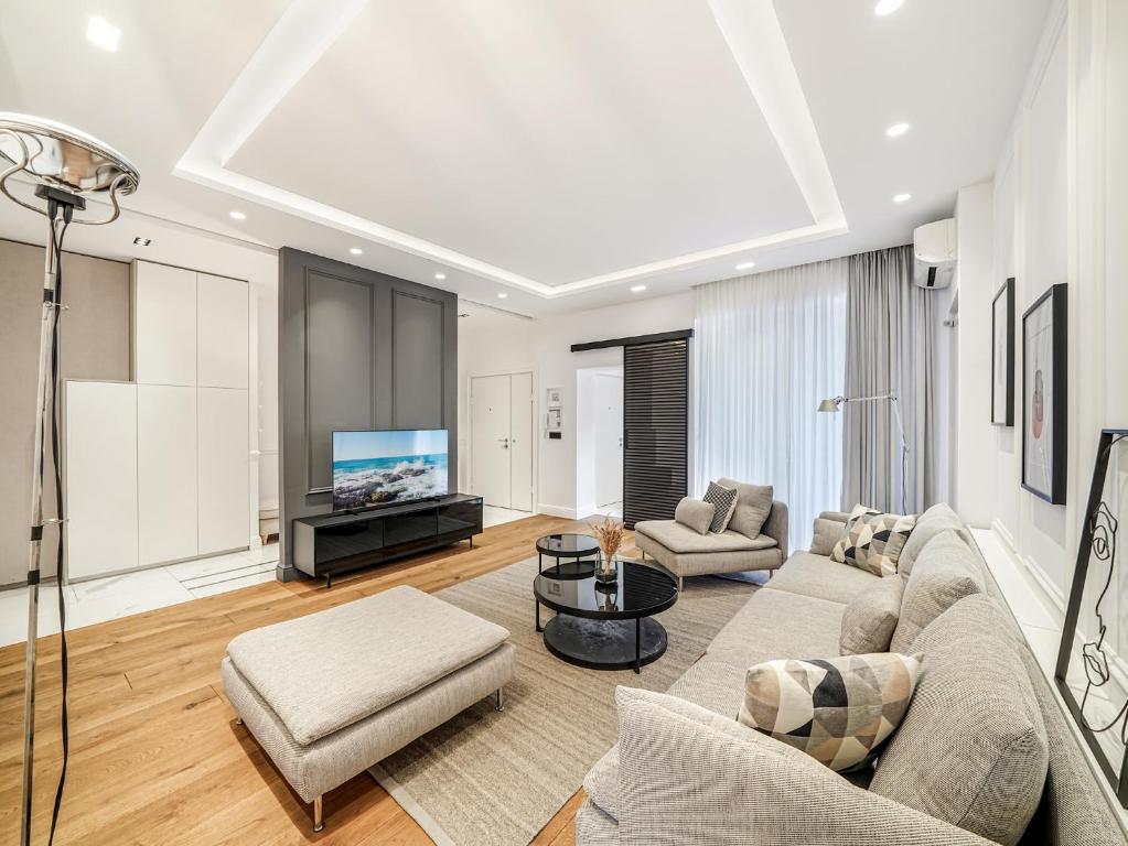 Enjoy B-52 Crown - 3