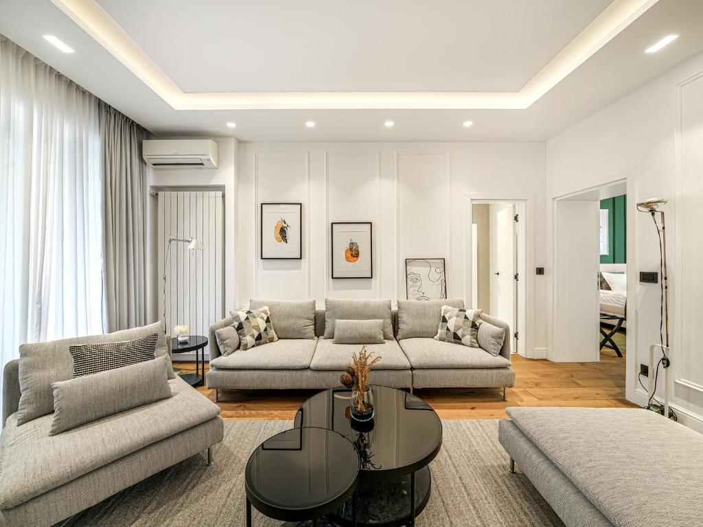 Enjoy B-52 Crown - 5