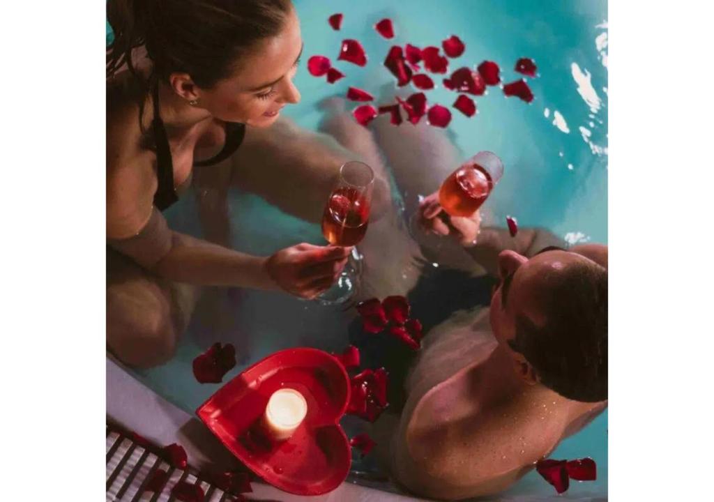 Villa LCP Suite Romantique Nature avec Jacuzzi, Sauna & Hammam, Massage & Petit-Déjeuner en supplément - 2
