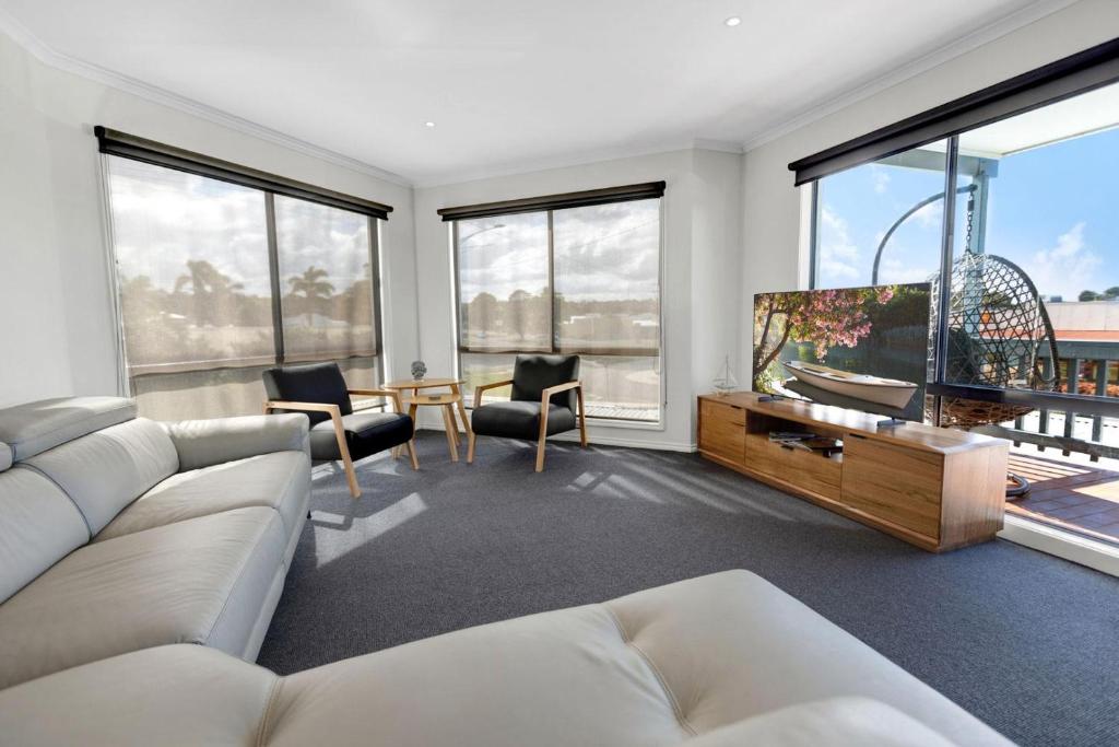 Mimada Escape, Lakes Entrance