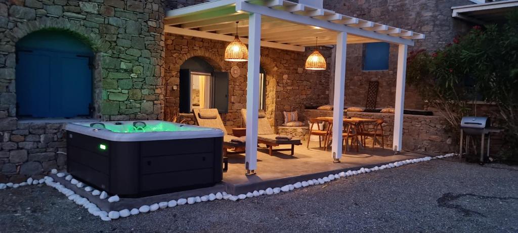 BLUE SERENITY VIEW, Houlakia